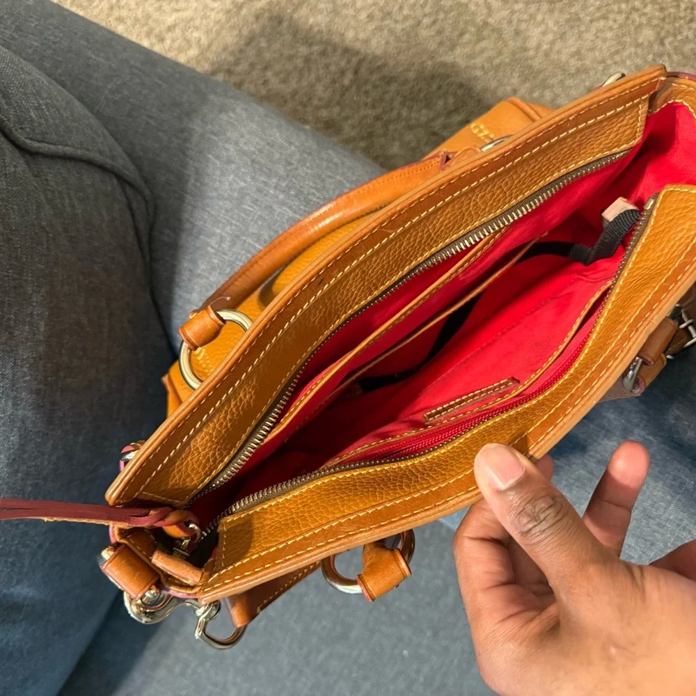 Dooney & Bourke Logo Satchel Shoulder Tan Leather Purse - Picture 9 of 9